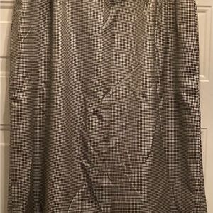 Worthington, black, houndstooth, lined single button zippered skirt